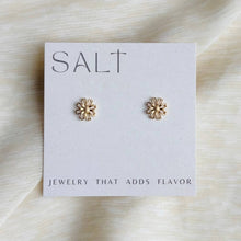 Gold Embossed Daisy Earrings | 18k gold plating